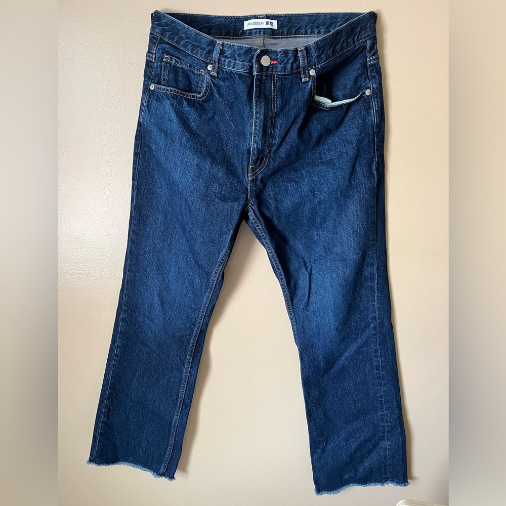 Uniqlo men’s blue jeans